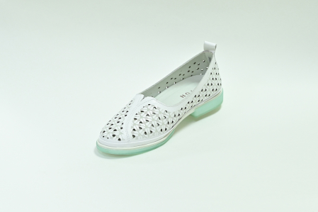 Туфли летние женские белые Sheton А. 86057-2